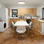 10 Min Subway U-bahn To Marienplatz 130 M2 - 4br - 2bath Appartement