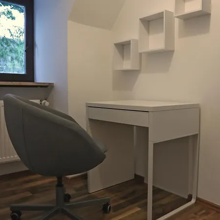 Apartment 10 Min Subway U-bahn To Marienplatz 130 M2 - 4br - 2bath Munich