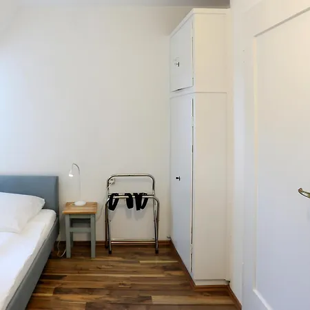 10 Min Subway U-bahn To Marienplatz 130 M2 - 4br - 2bath * Munich