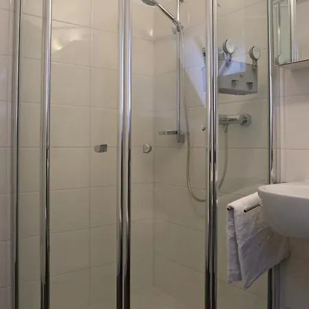 شقة 10 Min Subway U-bahn To Marienplatz 130 M2 - 4br - 2bath *