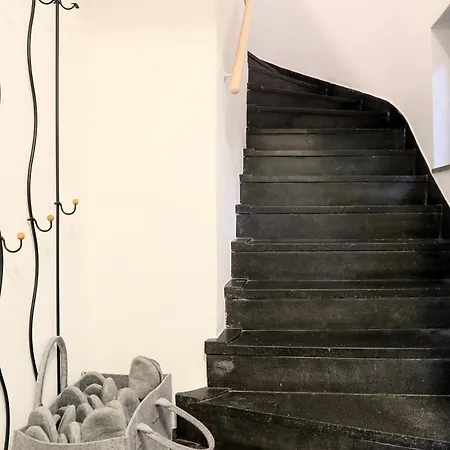 شقة 10 Min Subway U-bahn To Marienplatz 130 M2 - 4br - 2bath