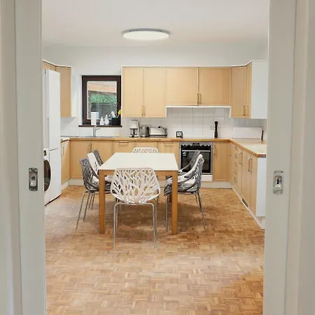 10 Min Subway U-bahn To Marienplatz 130 M2 - 4br - 2bath *