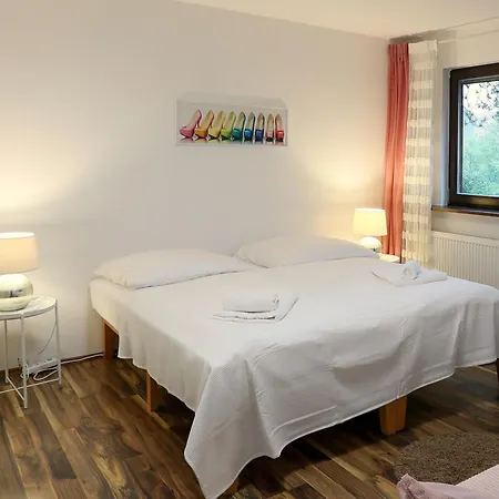 10 Min Subway U-bahn To Marienplatz 130 M2 - 4br - 2bath Monaco di Baviera