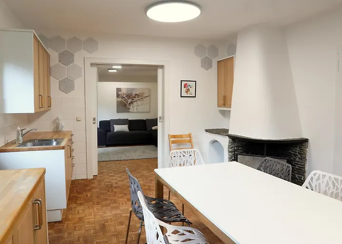 10 Min Subway U-bahn To Marienplatz 130 M2 - 4br - 2bath *