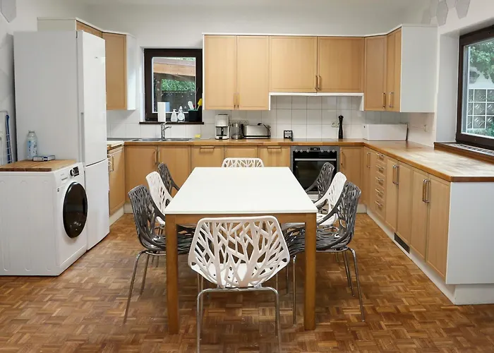 Apartmán 10 Min Subway U-bahn To Marienplatz 130 M2 - 4br - 2bath