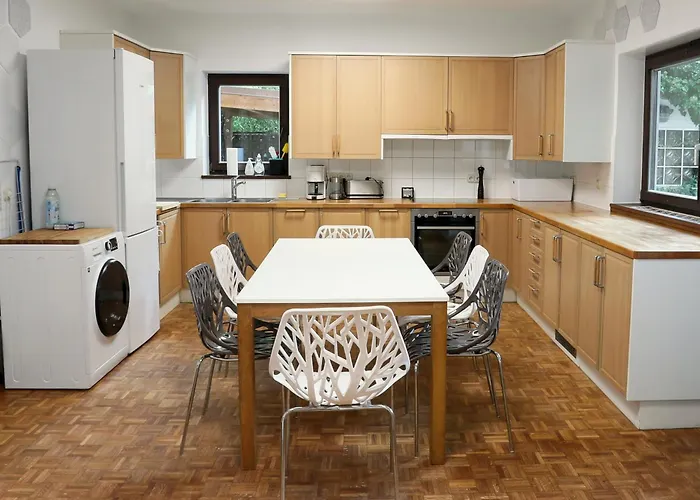 10 Min Subway U-bahn To Marienplatz 130 M2 - 4br - 2bath Apartmán