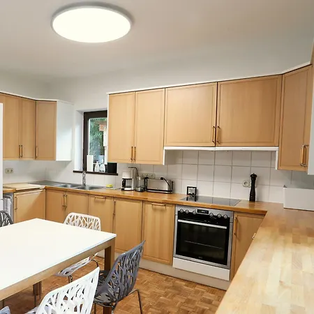 10 Min Subway U-bahn To Marienplatz 130 M2 - 4br - 2bath * Munich