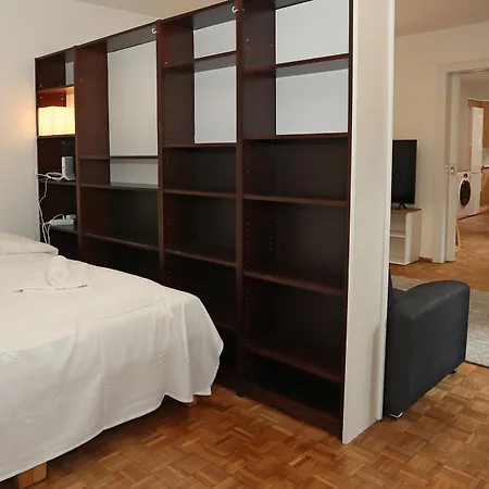 10 Min Subway U-bahn To Marienplatz 130 M2 - 4br - 2bath Munich