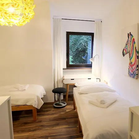 10 Min Subway U-bahn To Marienplatz 130 M2 - 4br - 2bath