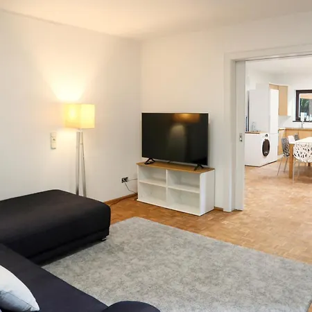 10 Min Subway U-bahn To Marienplatz 130 M2 - 4br - 2bath Apartment Munich