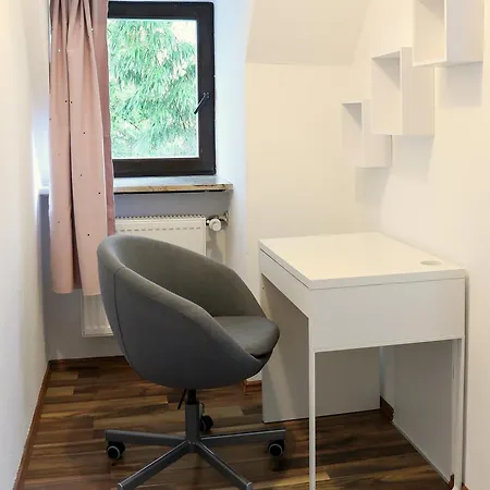 10 Min Subway U-bahn To Marienplatz 130 M2 - 4br - 2bath
